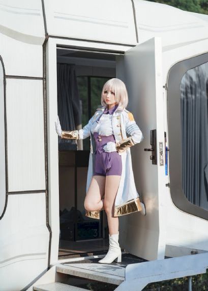 家教女老师