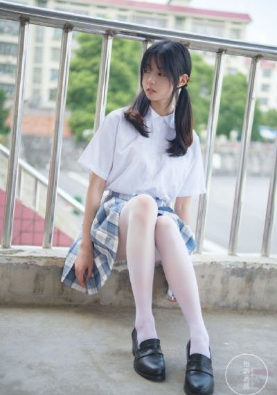 不系红扣的女孩完整版