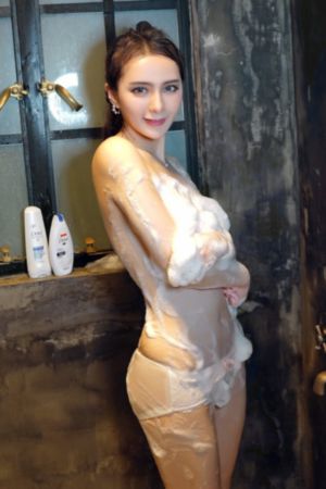 小豪一起上孟卉跟钰慧的演员