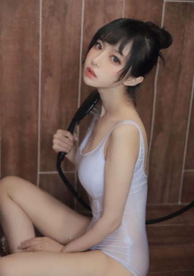 年轻大胸女教师3