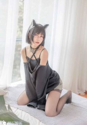 年轻的秘书在线观看