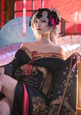 重口虐h调教h肉奴她们和她视频